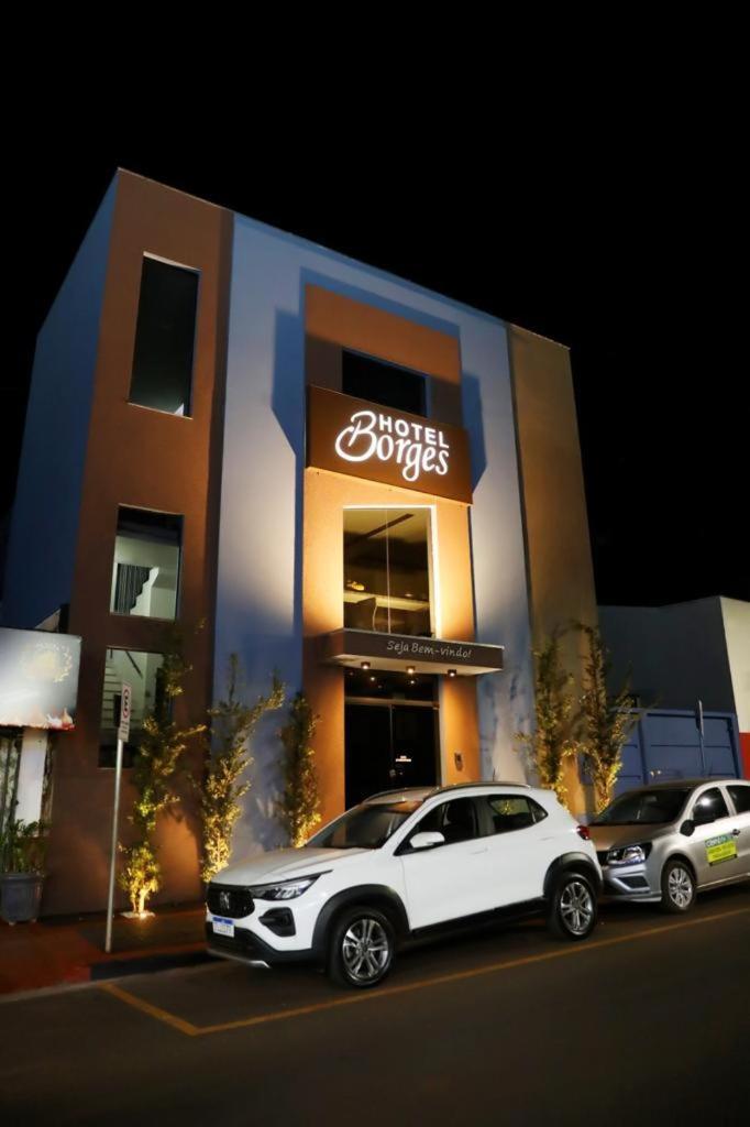 Hotel Borges Quirinopolis Exterior photo